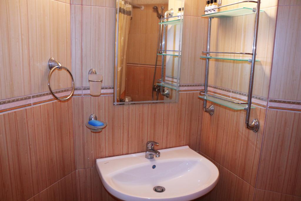 Kapriz Apartment Kiten  Buitenkant foto